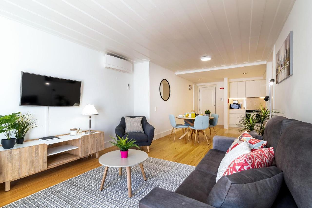 Amazing 1Bdr Apartment In Chiado By Lovelystay Lisboa Exteriér fotografie