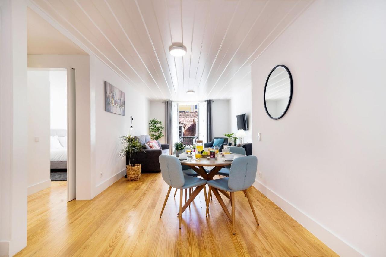 Amazing 1Bdr Apartment In Chiado By Lovelystay Lisboa Exteriér fotografie